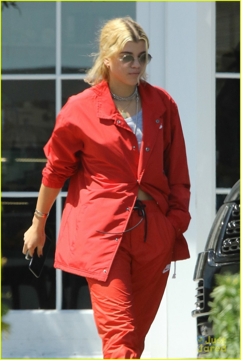 sofia richie red lunch west hollywood 01