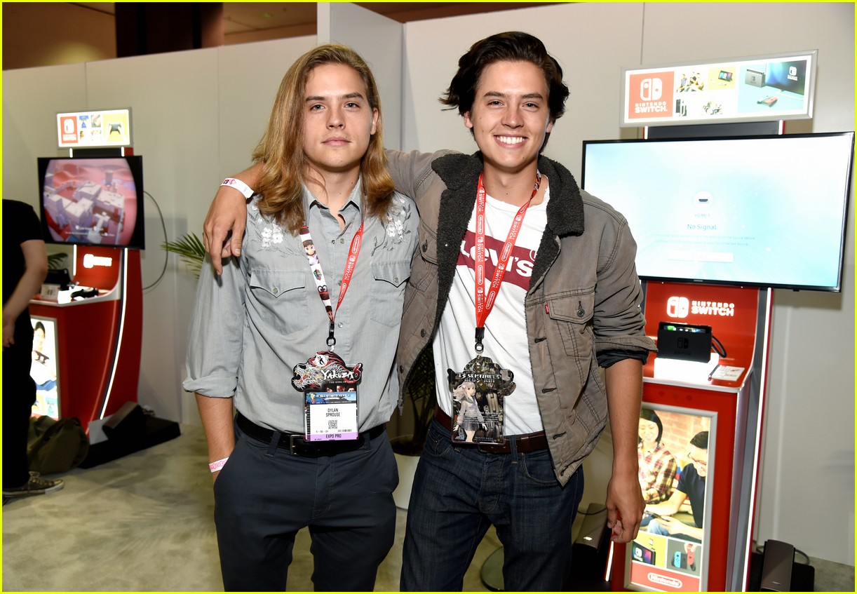 dylan cole sprouse adelaide kane e3 event 01