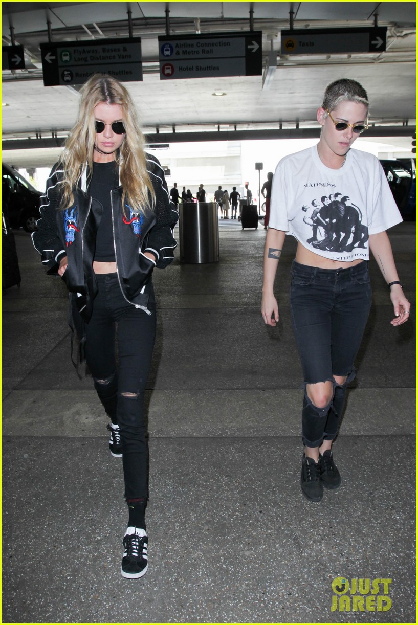 kristen stewart and stella maxwell jet out of town for weekend getaway 03