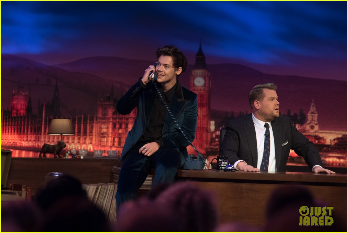 harry styles takes a surprise phone call on late late show03