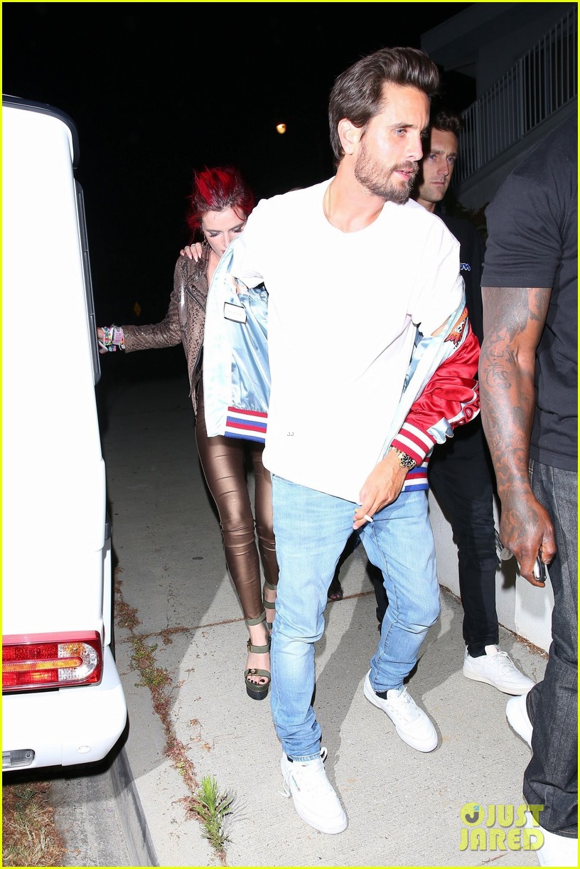 bella thorne scott disick hold hands on night at the club 37