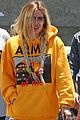 bella thorne grabs lunch with friends in la02