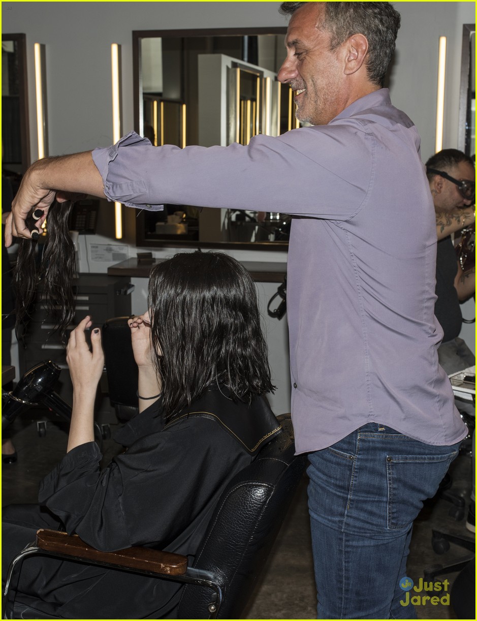 vanessa marano chops hair for new movie details 11