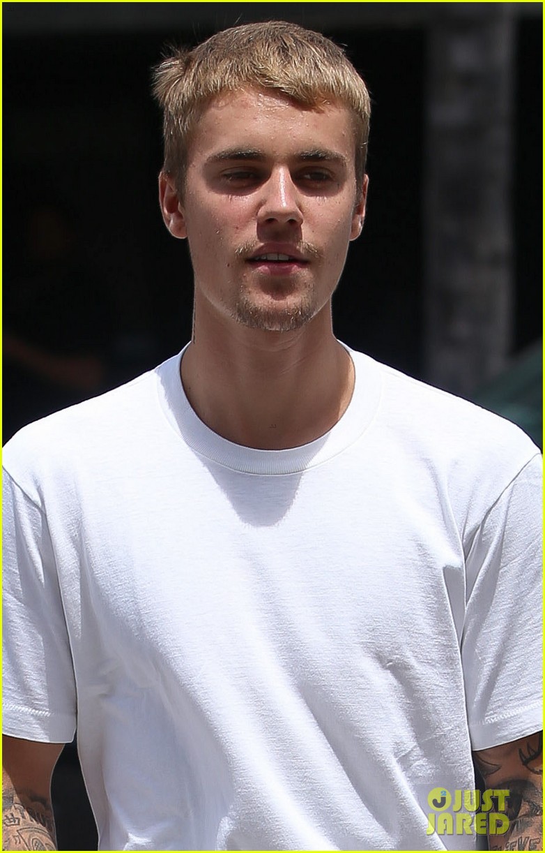 justin bieber steps out after tour cancellation 04