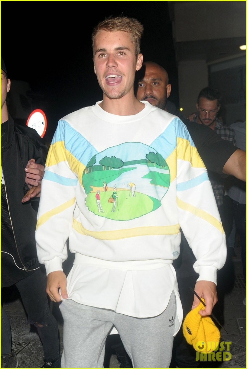 justin bieber hits the town for a night out03