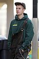 justin bieber wears overalls for lunch in sydney 04