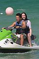 noah cyrus vacations with austin mahone in miami 11