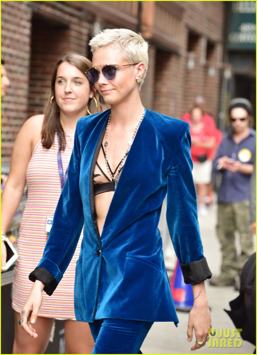 cara delevingne wears blue suede suit for late show with stephen colbert 05