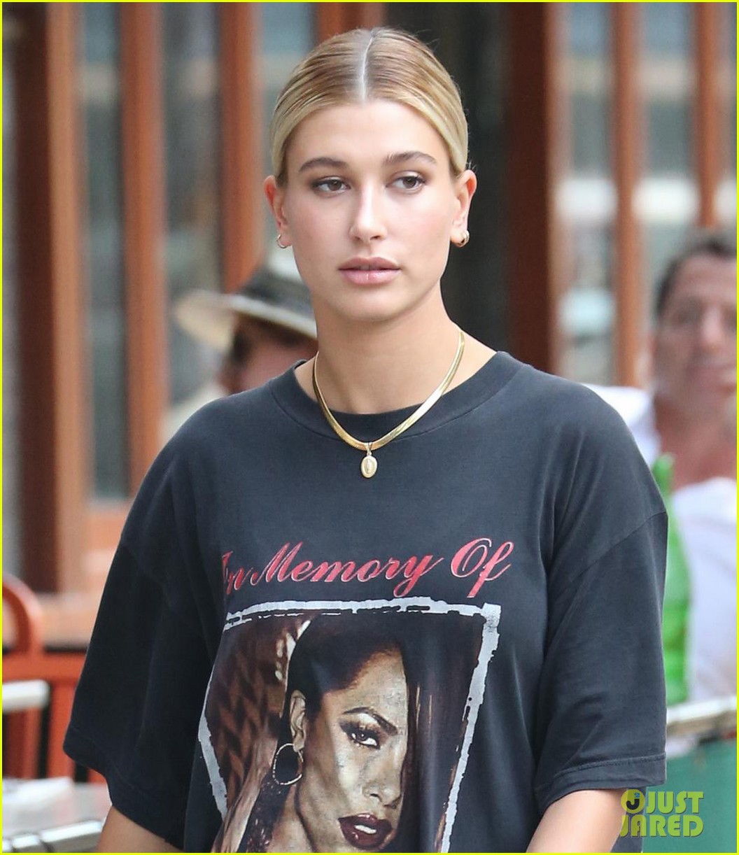 Hailey Baldwin Pays Tribute to a Late Singer at Lunch wtih Kendall