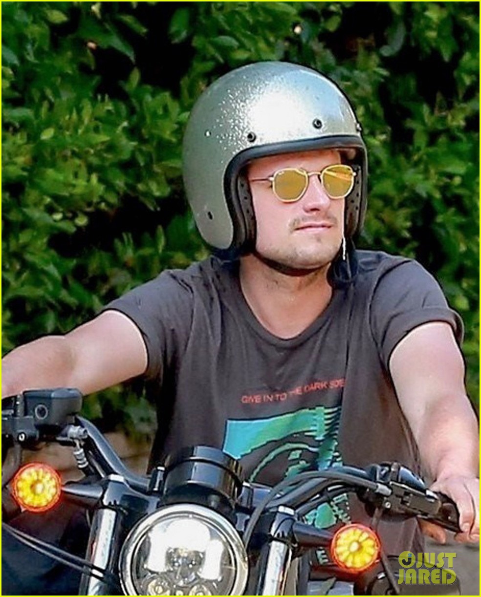 Josh Hutcherson Enjoys Holiday Weekend With Bike Ride | Photo 1097619 ...