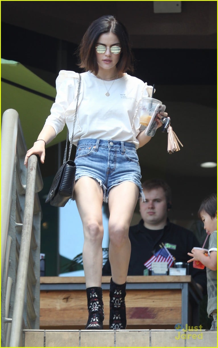 lucy hale jean dress shorts aria outfits tease 02