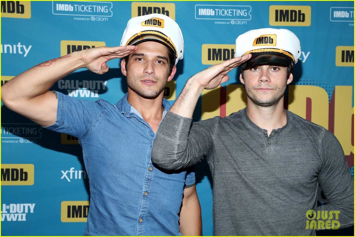 dylan obrien reunites with teen wolf cast at comic con 05