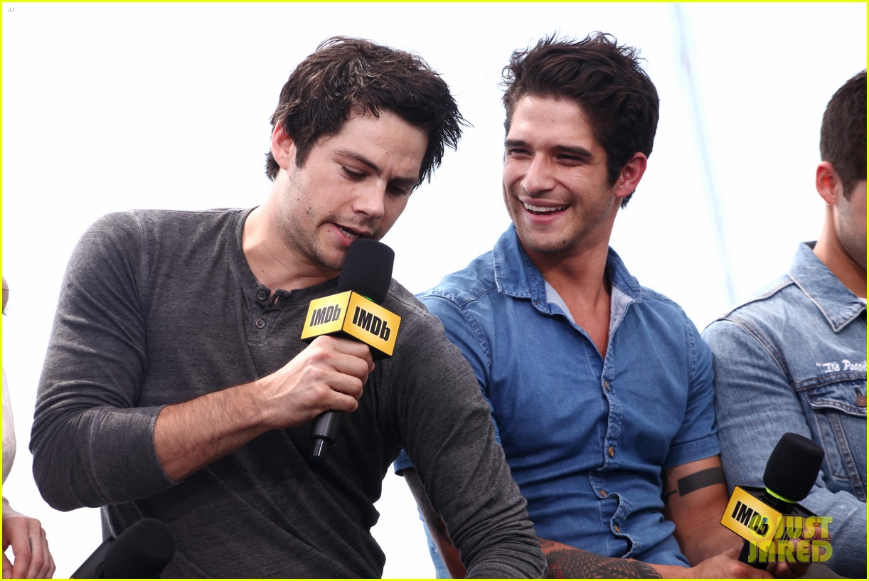 dylan obrien reunites with teen wolf cast at comic con 13