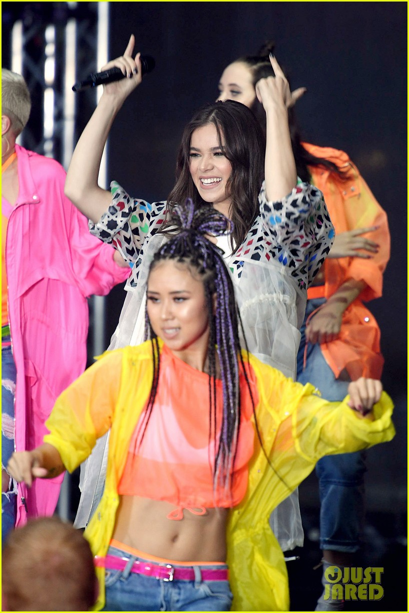 hailee steinfeld today show concert 04