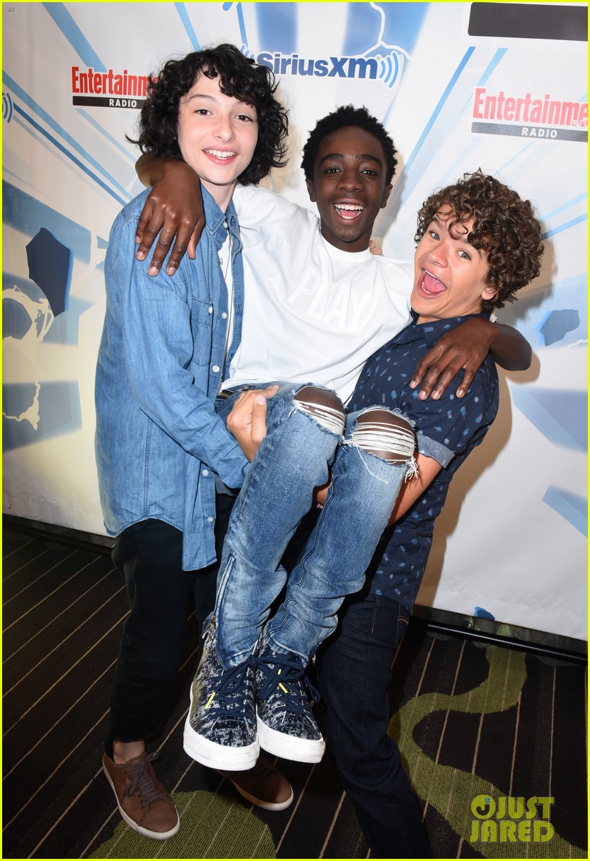 stranger things cast at comic con 2017 03