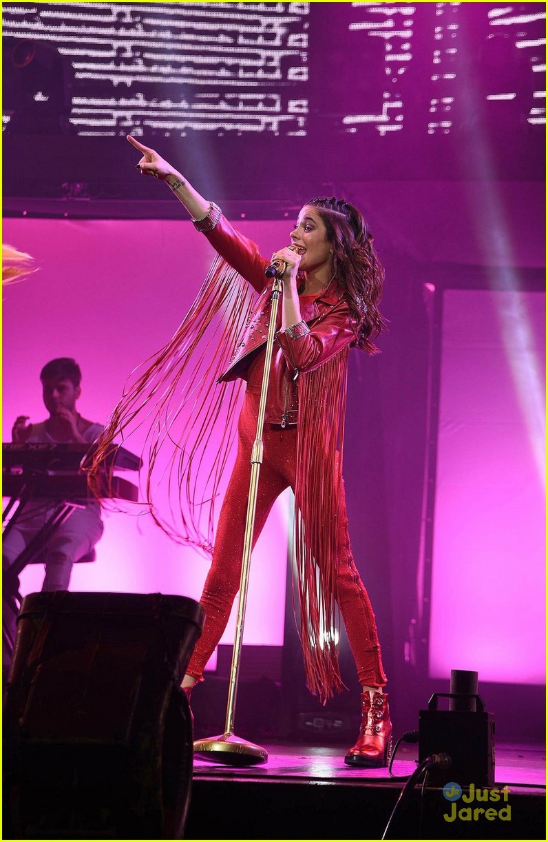 tini stoessel buenos aires concert pepe 07