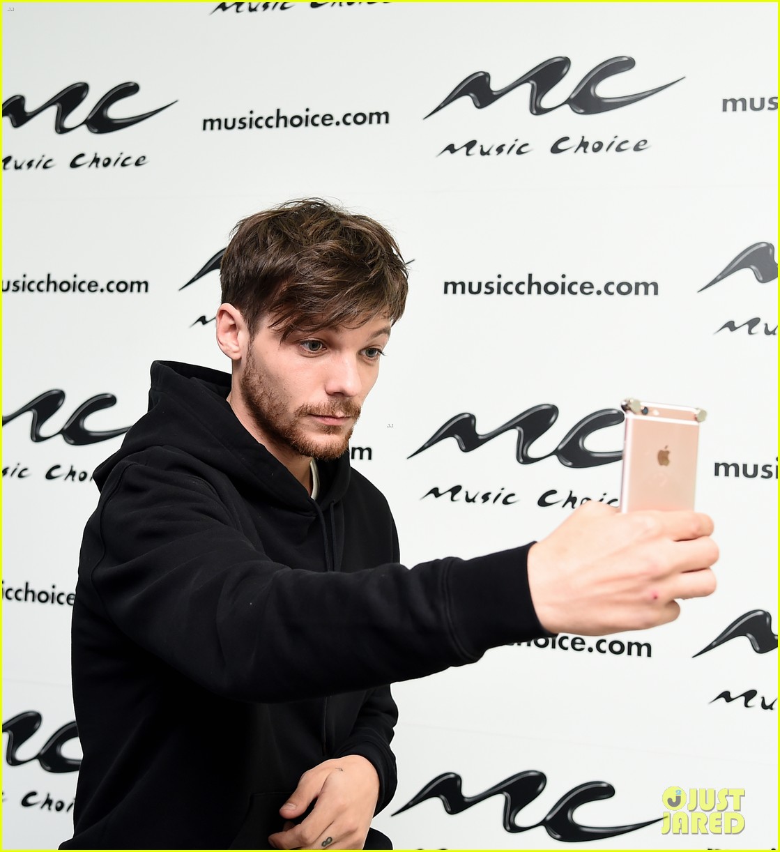 louis tomlinson calls out justin bieber for canceling tour 05