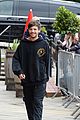 louis tomlinson takes selfies with fans while promoting back to you 01