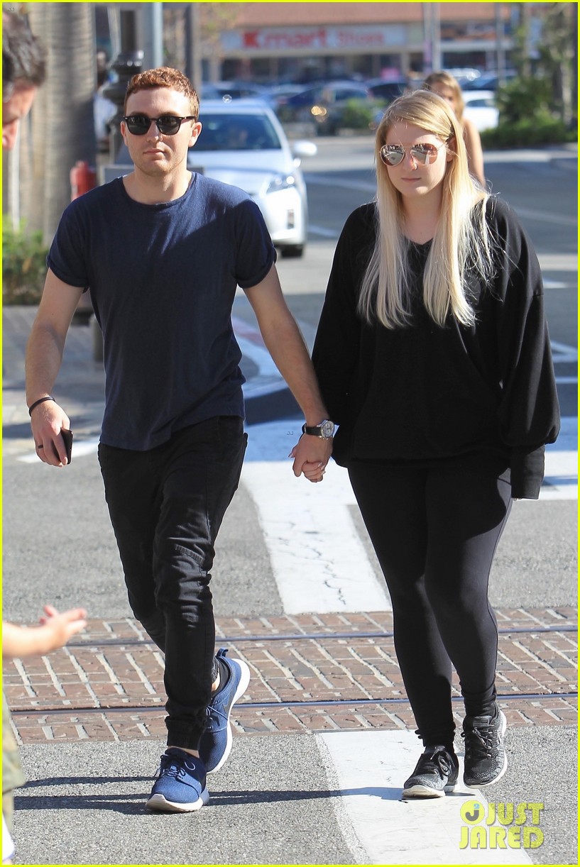 meghan trainor and daryl sabara step out after celebrating one year anniversary 03