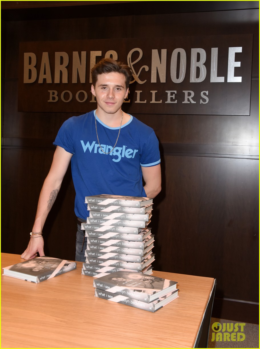 brooklyn beckham signs copies of his book what  see my mom cried 01