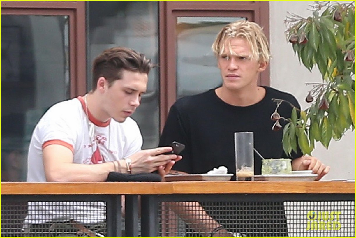 brooklyn beckham and cody simpson grab lunch in weho 03