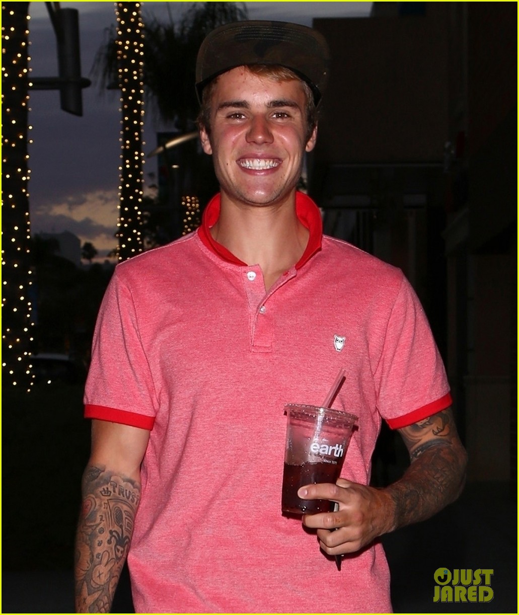 justin bieber has the most infectious smile 04