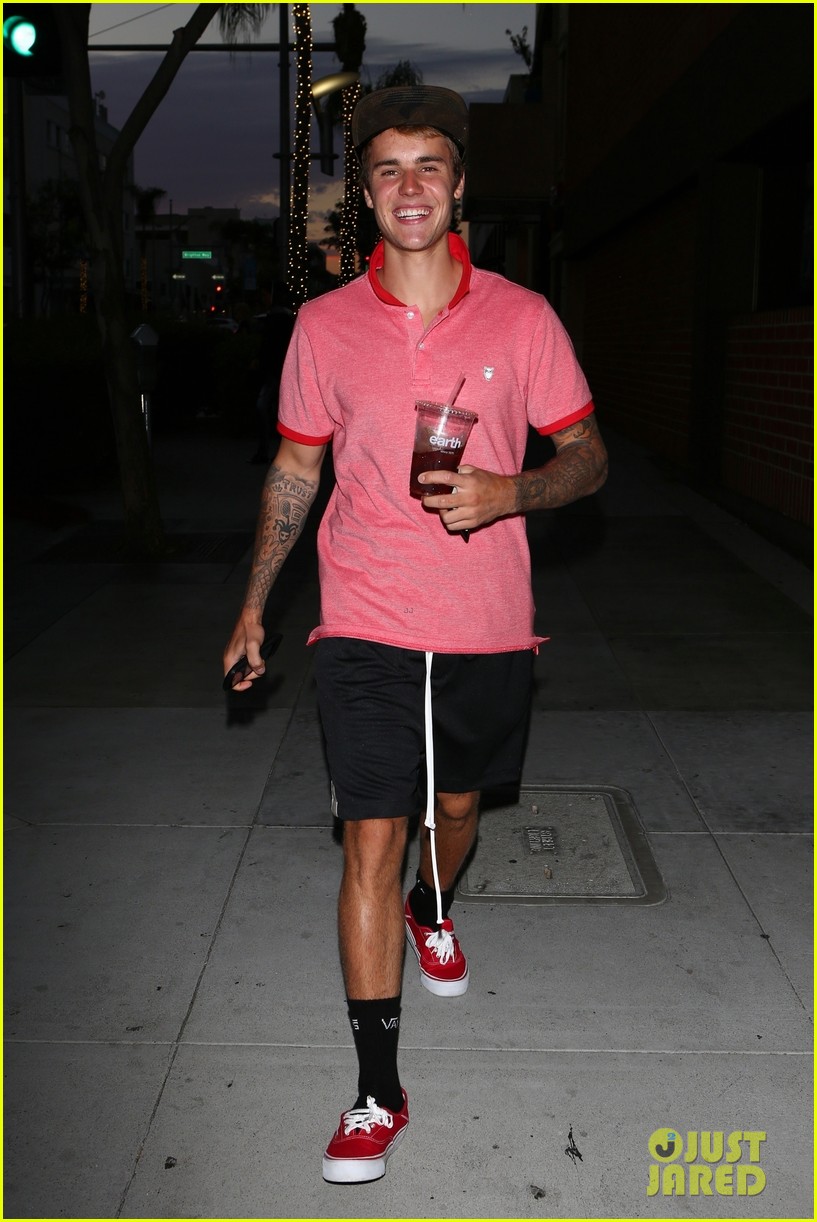 justin bieber has the most infectious smile 05