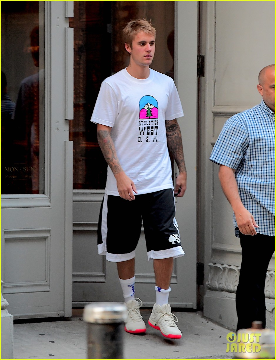 justin bieber enjoys sunday outing in nyc 03
