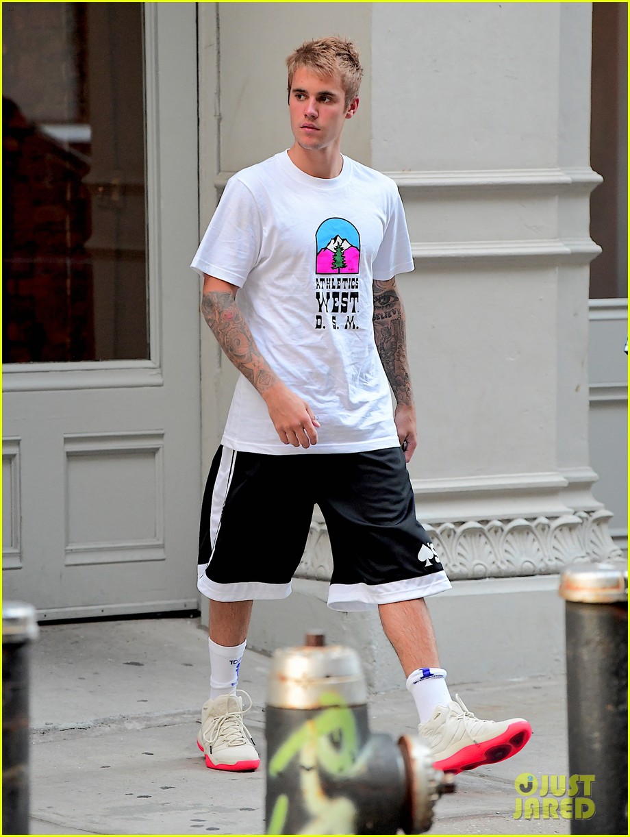 justin bieber enjoys sunday outing in nyc 05