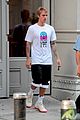justin bieber enjoys sunday outing in nyc 01