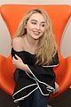 sabrina carpenter chows down on french fries before taking the stage 07