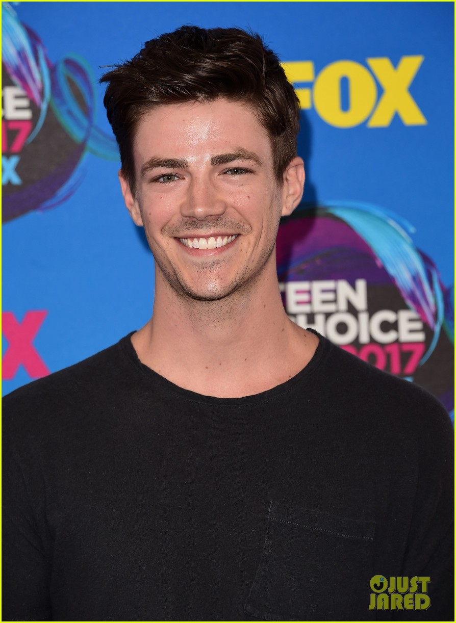 Superhero Stars Grant Gustin & Melissa Benoist Both Win at Teen Choice ...