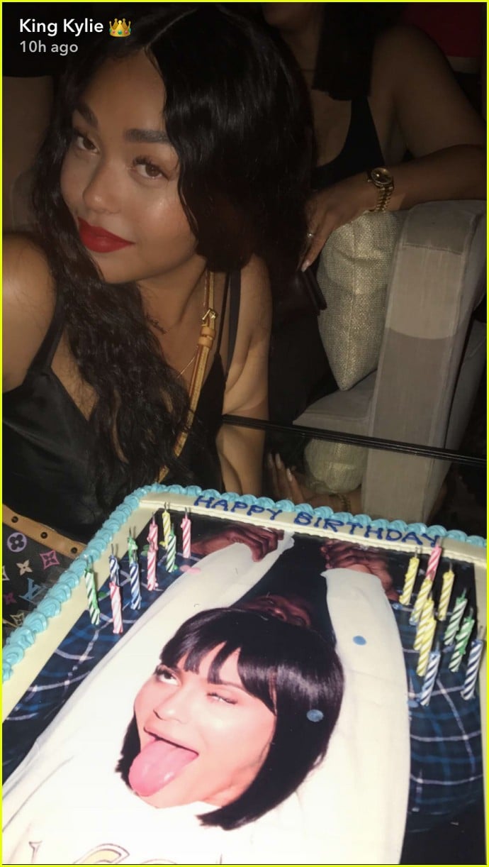 kylie jenners family throws her a surprise 20th birthday party 01