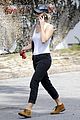jennifer lawrence brings her dog along for a taxi ride 06