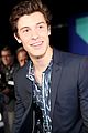 shawn mendes suits up for the 2017 mtv vmas 01