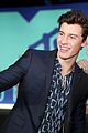 shawn mendes suits up for the 2017 mtv vmas 08
