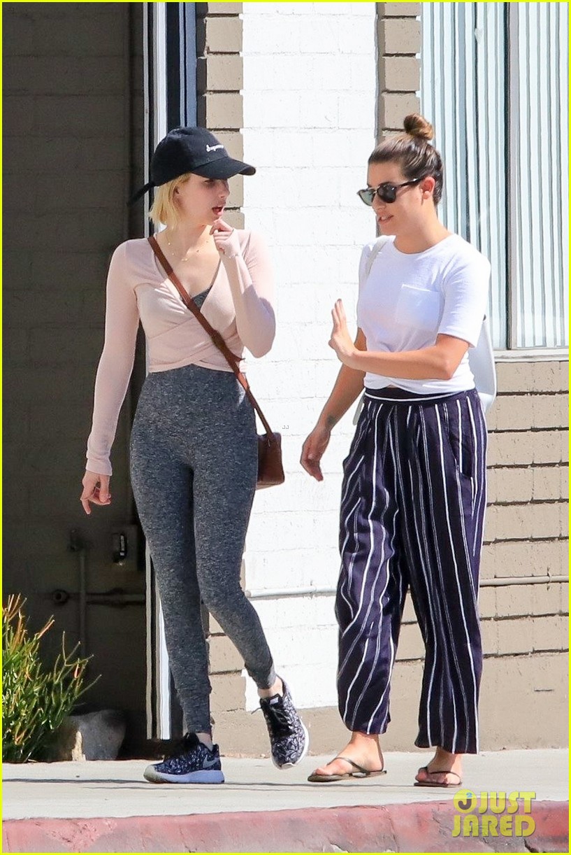 lea michele emma roberts still hang out together 01