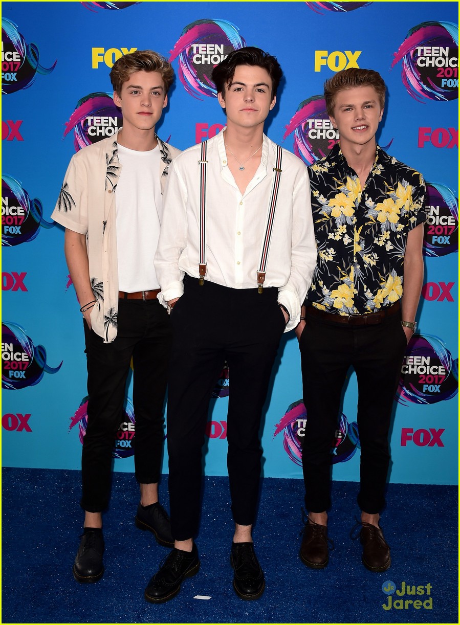 pretty much violet new hope teen choice awards 02