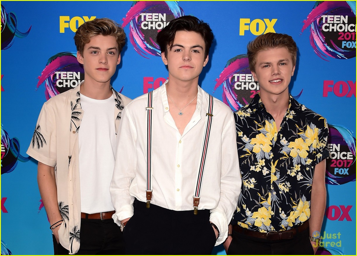 pretty much violet new hope teen choice awards 05