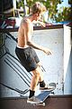 justin bieber shirtless skateboarding 27