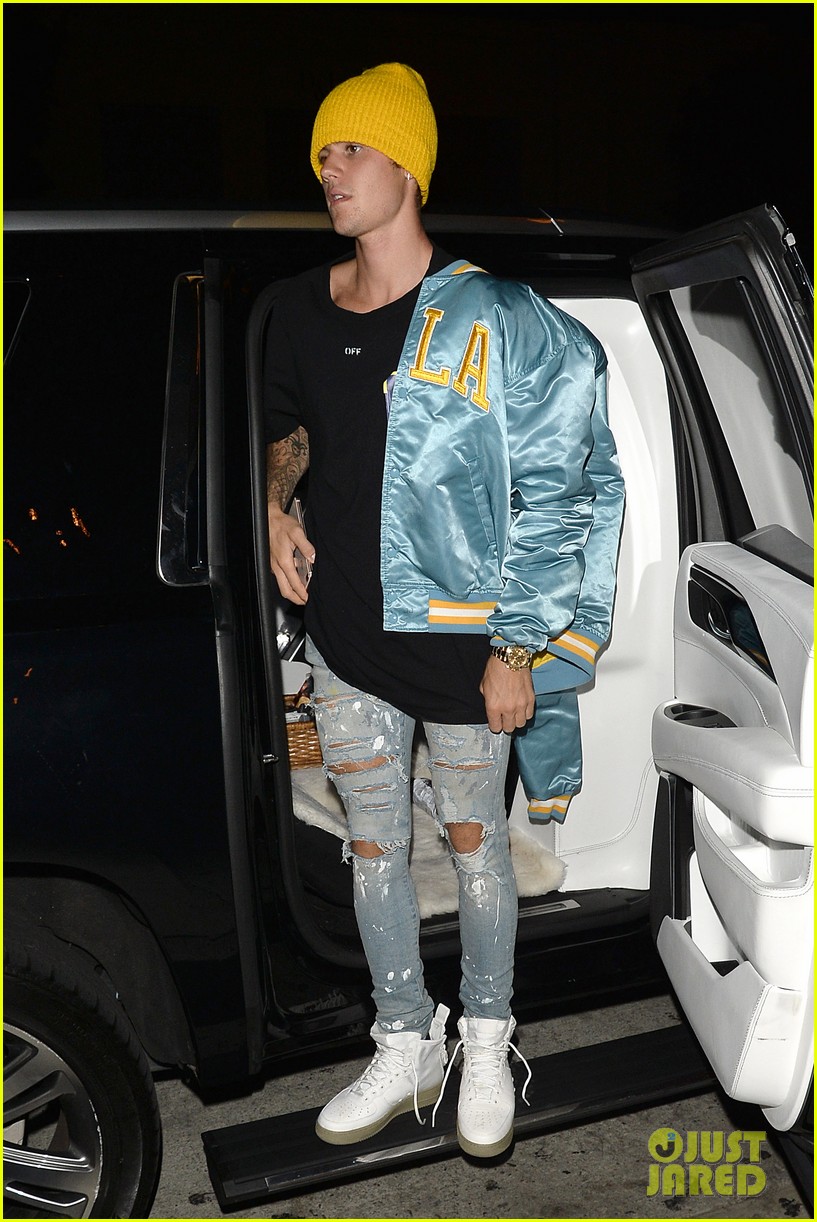 justin bieber reps his blue and gold ucla pride at dinner 05