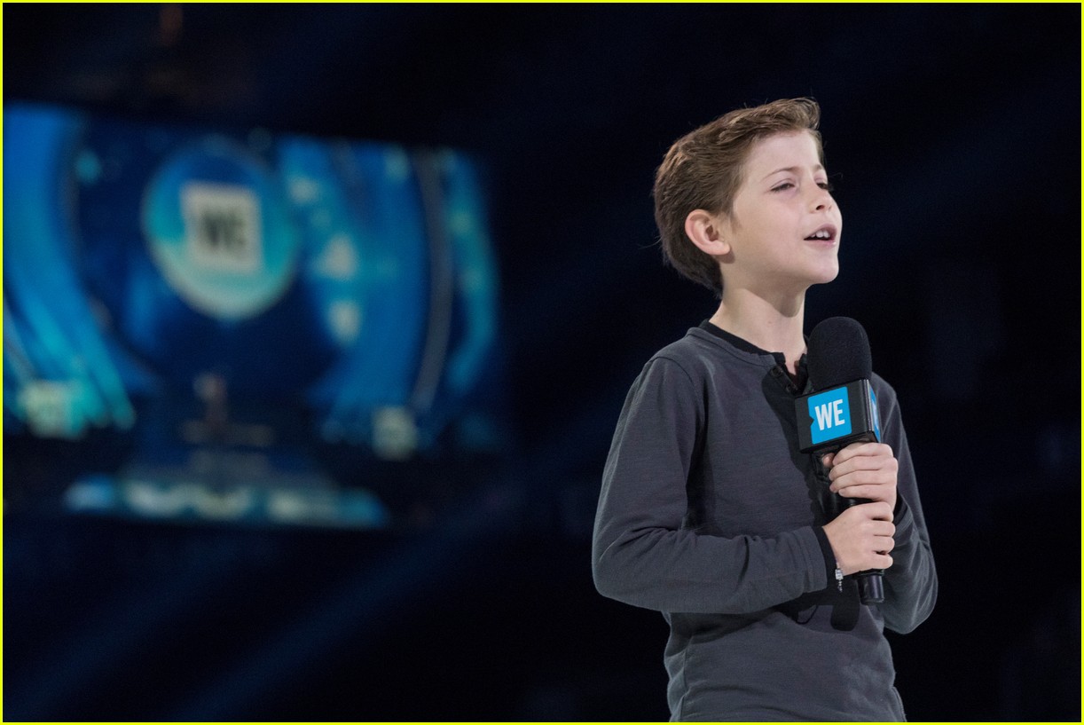 kelly clarkson and vanessa hudgens inspire youth at we day 14
