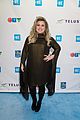 kelly clarkson and vanessa hudgens inspire youth at we day 01