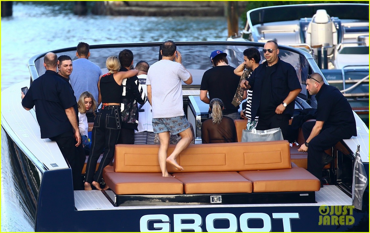 scott disick and sofia richie flaunt pda on a boat with friends2 21