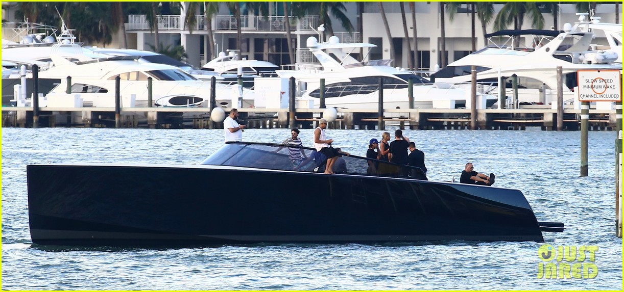 scott disick and sofia richie flaunt pda on a boat with friends2 28