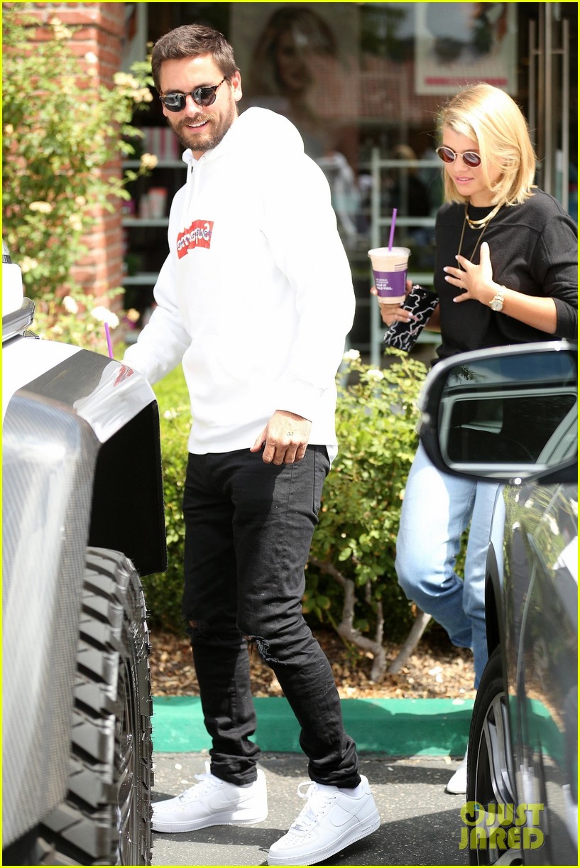 scott disick and sofia richie step out for lunch in calabasas 05