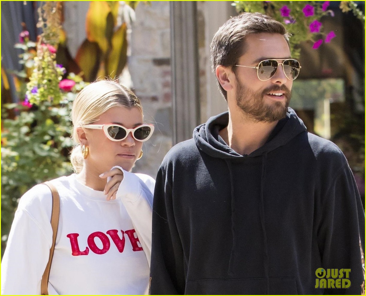 scott disick and sofia richie step out for lunch in calabasas 06