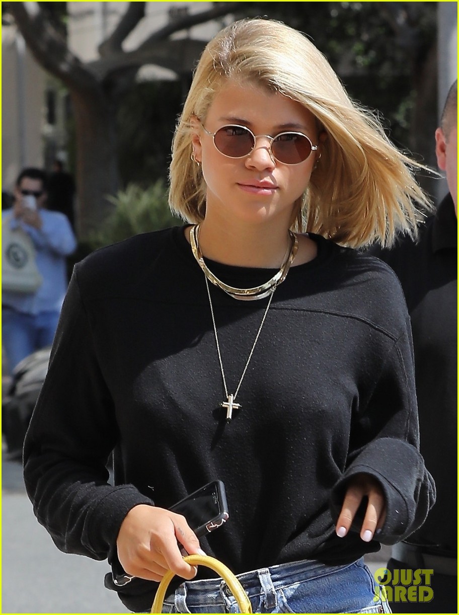 scott disick and sofia richie step out for lunch in calabasas 14