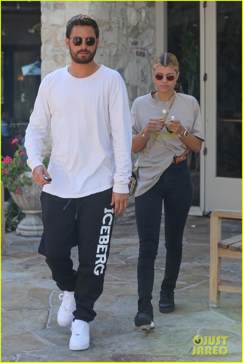 scott disick sofia richie step out for lunch date 05