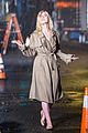 elle fanning braves the rain while filming woody allen movie 08